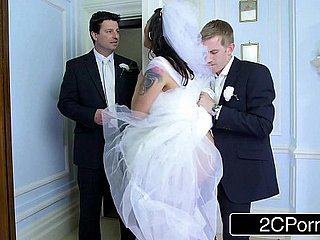 Hungarian bride Simony Diamonds  gifts
