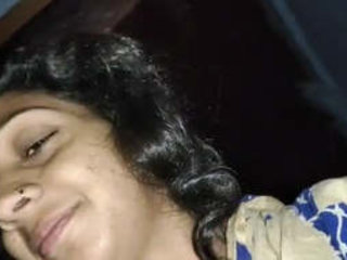 Clear pic of Indian bhabhi railing and