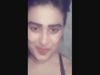 Super-cute woman flaunts her smallish
