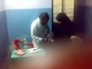 Pakistani physician in Lahore gets nasty