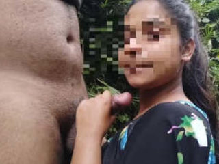 Chesty Indian stunner deepthroats and
