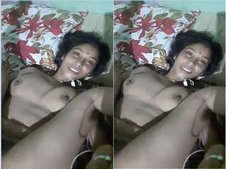 Desi wife Budi heads nude for husband's