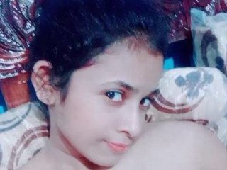 Naughty Dehati Desi teenage indulges in