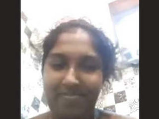 Sri Lankan Tamil dame flaunts her jugs