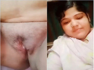 Budi, a kinky Bangla girl, flaunts her
