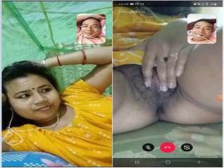 Crazy desi wife taunts and satisfies her