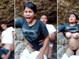 Insatiable Indian paramours caught in