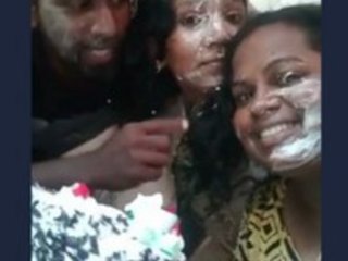 Desi paramour surprises his gf with a