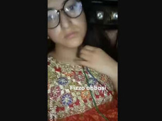 Exotic Pakistani girl flaunts her orbs