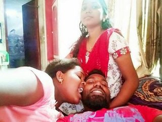 Mallu duo tosses bday soiree for girls
