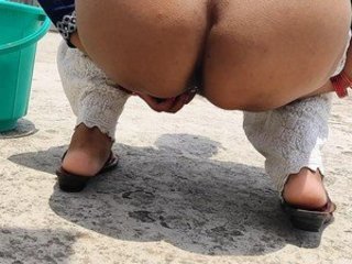 Desi couple's shower urinating