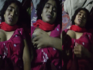 Mischievous couple's home bang-out video