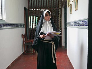 Nun gets predominated in a deep gender